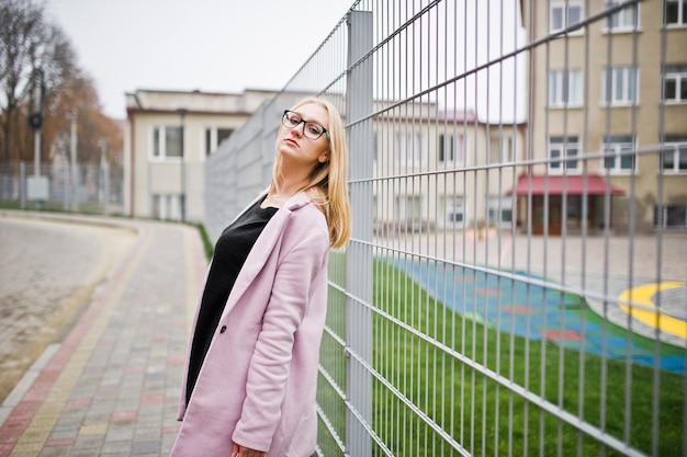 Как правильно выбрать металлический уголок для забора и ограждений участка